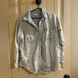 Vintage Levi’s jean shirt